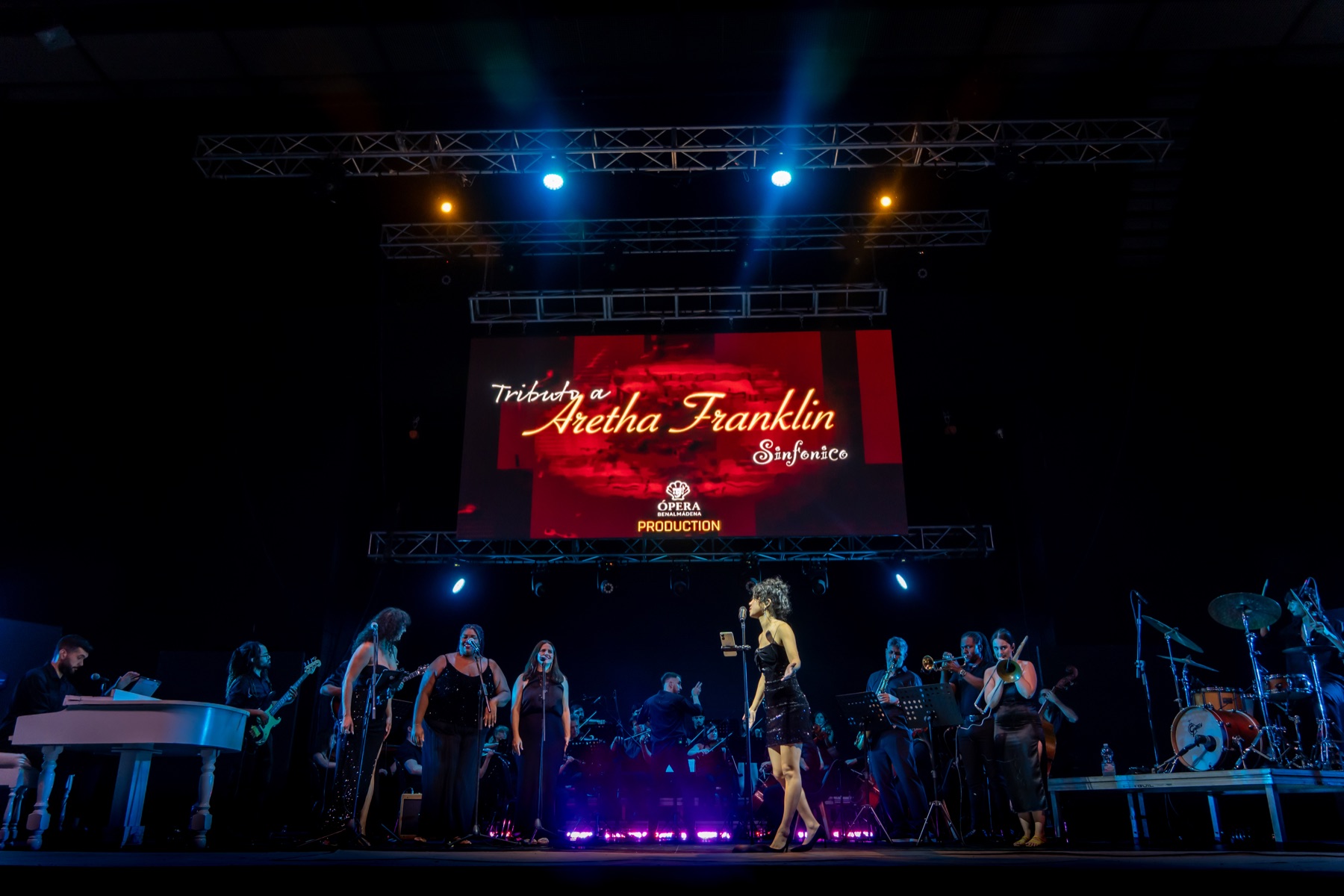 Escenario completo de Aretha Soul on Fire
